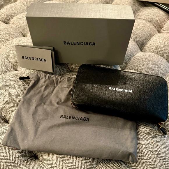 Balenciaga Wallet - Picture 6 of 6